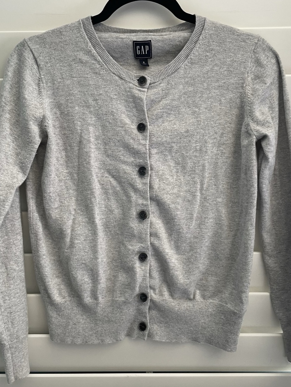 GAP Classic Crewneck Cardigan Sweater Gray 100% Cotton Size Small